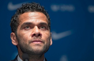 Dani Alves, tifosi spaccati: «Un errore l'addio», «No, la Juventus vincerà ancora»