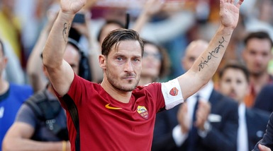 Roma, Totti a Trigoria per parlare con Monchi