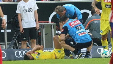 Serie A Napoli, distorsione alla caviglia per Ounas