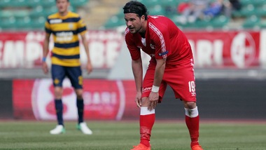 Calciomercato Novara, arriva Maniero. Adorjan va in Albania