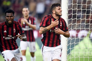 Europa League, Milan-Craiova 2-0: Montella ai playoff, festa a San Siro