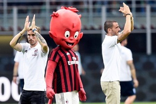 Serie A, Crotone-Milan domenica 20 agosto. Biglia e Bonucci nella lista Uefa