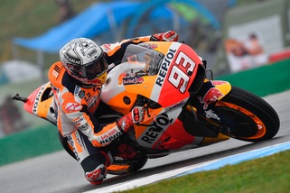 MotoGp, Brno: Marquez vola in pole, Rossi secondo