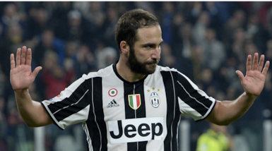 Higuain-De Laurentiis: la sfida continua