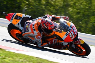 MotoGp, Marquez: «Ottima la pole, ma domani temo il meteo»