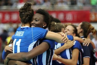 Italia in finale. Mazzanti loda le sue «Ragazze fantastiche»