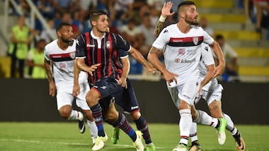 Crotone-Cagliari 2-2: buon test per Nicola e Rastelli