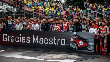 Moto, sula pista di Brno il ricordo di Nieto