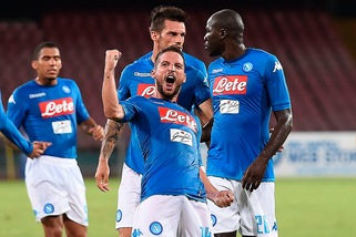 Napoli-Espanyol 2-0: Mertens e Albiol decidono il test da Champions