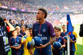 Diretta Guingamp-Psg, alle 21 l'esordio di Neymar in Ligue 1