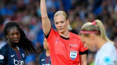 Bundesliga, arriva il primo arbitro donna