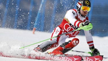 Sci; frattura per Hirscher: stagione olimpica a rischio