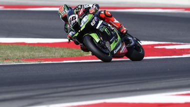 Sbk, Germania: Sykes centra una pole da record