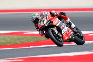 Sbk, Germania: tempi più bassi con nuove Pirelli in qualifica