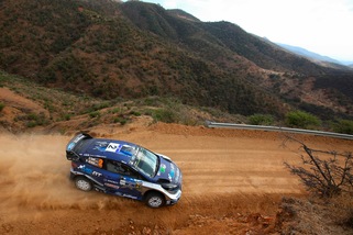 Rally, Germania: Tanak sempre in testa, Neuville fuori