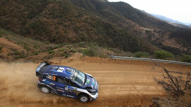 Rally, Germania: Tanak sempre in testa, Neuville fuori