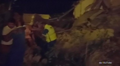 Terremoto Ischia: palazzina giù, chiesa distrutta