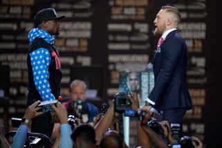 Boxe, Mayweather vs McGregor: in quota l'irlandese alle corde