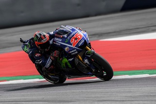 MotoGp Silverstone: Vinales avanti nelle prime libere, Rossi quinto