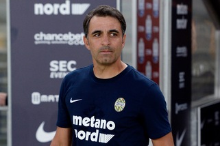 Serie A Verona, Pecchia: «Attenti al Crotone. Pazzini? Resta»