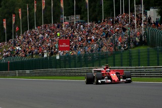 F1 Monza: sfilata dei piloti su auto d'epoca