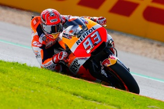 MotoGp, Silverstone: comanda Marquez, Rossi è a 4,00