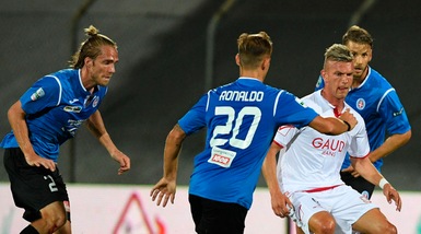 Serie B: Novara e Pro Vercelli ko al debutto con Carpi e Frosinone, vince il Palermo