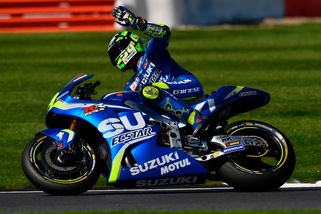 MotoGp Silverstone: Iannone vola nel Warm Up