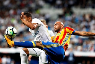 Real frenato dal Valencia, Leganes corsaro e in vetta alla Liga