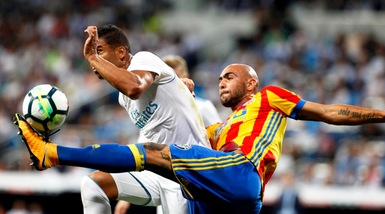 Real frenato dal Valencia, Leganes corsaro e in vetta alla Liga