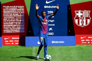 Dembélé si presenta, l'acquisto più caro nella storia del Barcellona