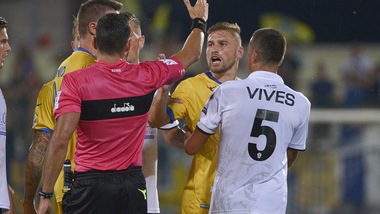 Serie B, gli squalificati: tre turni a Dionisi per una manata