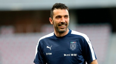 Spinazzola, Buffon ironizza: «Voleva la Juve per giocare con me...»