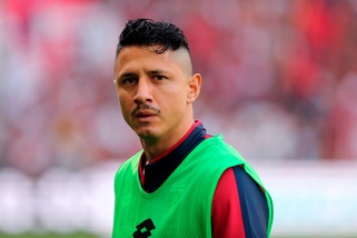 Serie A Genoa, Lapadula in campo: corsa e pallone