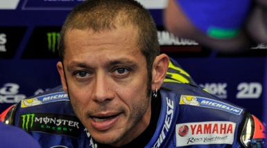 Valentino Rossi, incidente in enduro: frattura di tibia e perone