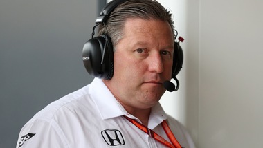 F1, dalla McLaren: «Alonso resta con il motore Renault»