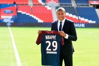 Psg, per Mbappé presentazione con giallo: «Volevo restare al Monaco ma poi...»