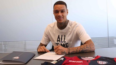 Serie A Cagliari, van der Wiel: seduta personalizzata