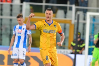 Serie B, Pescara-Frosinone 3-3: tripletta per Pettinari, Ciano e Ciofani show