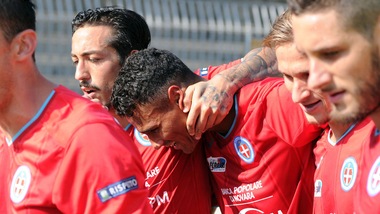 Ascoli-Novara 1-2, Da Cruz scatenato: è doppietta