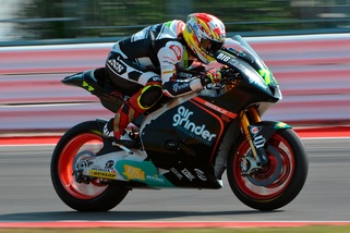 Moto2, San Marino: vince Aegerter, Morbidelli out