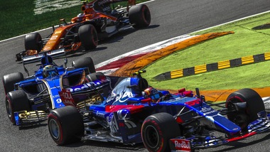 F1 Toro Rosso, Sainz: «Singapore sarà una gara faticosa»