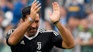Juventus, Buffon torna in Spagna per spazzare via le accuse