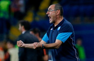 Champions: crollo Napoli, i bookie "consolano" Sarri