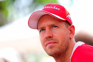 F1, Gp Singapore: Vettel c'è, trionfo a 2,25