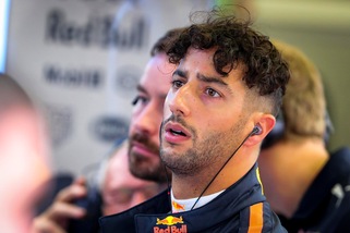 F1 Singapore: Ricciardo vola anche nelle seconde libere