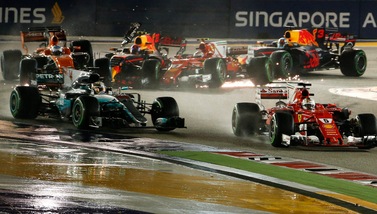 F1 Gp Singapore, Vettel: «Ho cercato di chiudere Verstappen e ho sentito la botta»