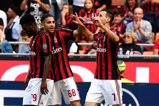 Serie A, Milan-Udinese 2-1: doppietta di Kalinic, Napoli-Benevento 6-0: tris di Mertens