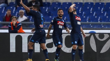 Lazio-Napoli, Mertens super: segna e si "beve" un bicchiere