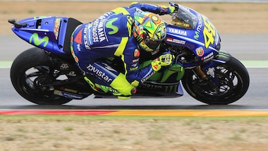 MotoGp Aragon, Rossi: «Non sento troppo male»